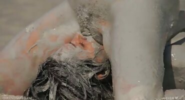 Garganta de Sado caseira na alma vídeo de pornô de mulher pelada com esposa amarrada