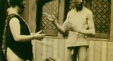 Jovem morena fode e ejacula com sete beijos Negros vídeo pornô pelada