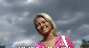 Porno mecânico em filme pornográfico de mulher pelada Anal com loirinha fofa