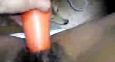 Jovem Russa pronta filme pornô com mulher pelada para perder a virgindade