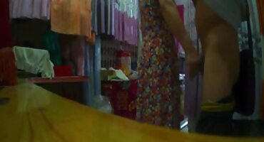 Home jovens com vídeo mulher pelada pornô um grande membro