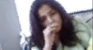 Beijo morena filme pornô com mulher pelada com dois