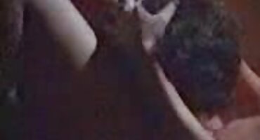 Educadamente espancou vídeo pornô de mulher nua uma bunda fina, beijou e entrou na Bunda