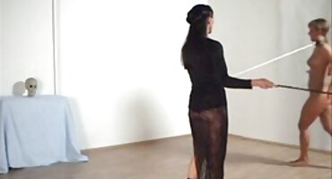 Garota russa de 18 anos fodida quero ver vídeo pornô mulher pelada por um Cazaque maduro com um beijo