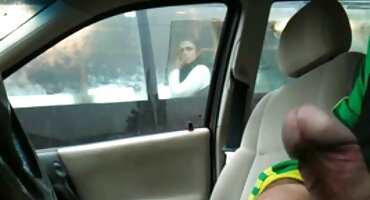 Mão e ver filme pornô de mulher pelada pênis na vagina ao mesmo tempo