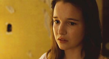 Natasha, garota russa vídeo de pornô com mulher pelada com peitos pequenos