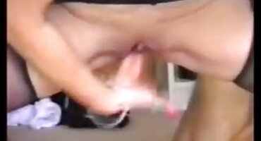 Vai-te foder. vídeo pornográfico de mulher pelada